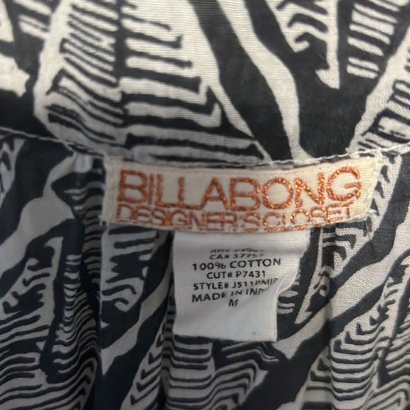3/$20 Billabong medium black  and white tank - Picture 2 of 4